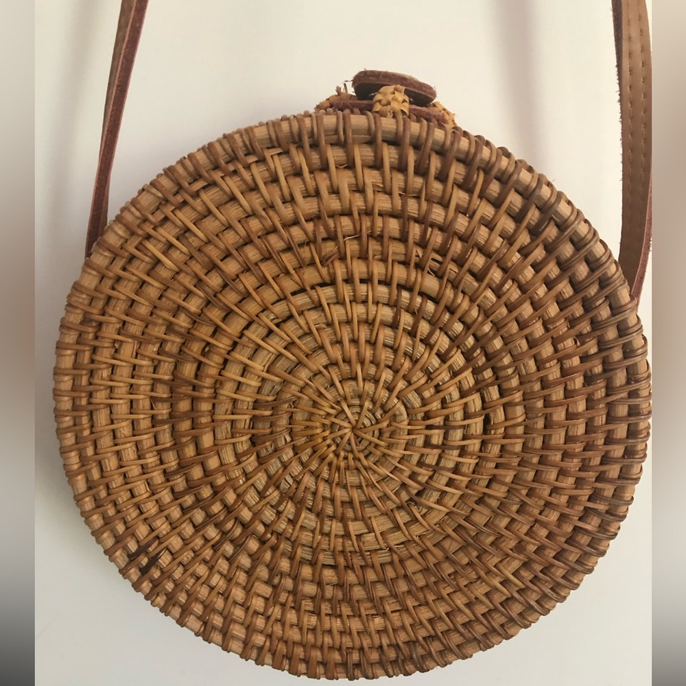 Urban outfitters like new raffia purse